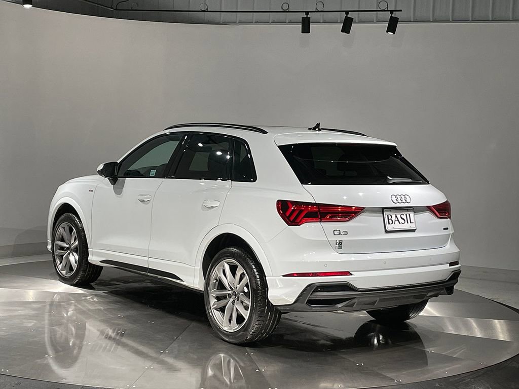 Used 2025 Audi Q3 2.0T Premium w/ Convenience Package image 14