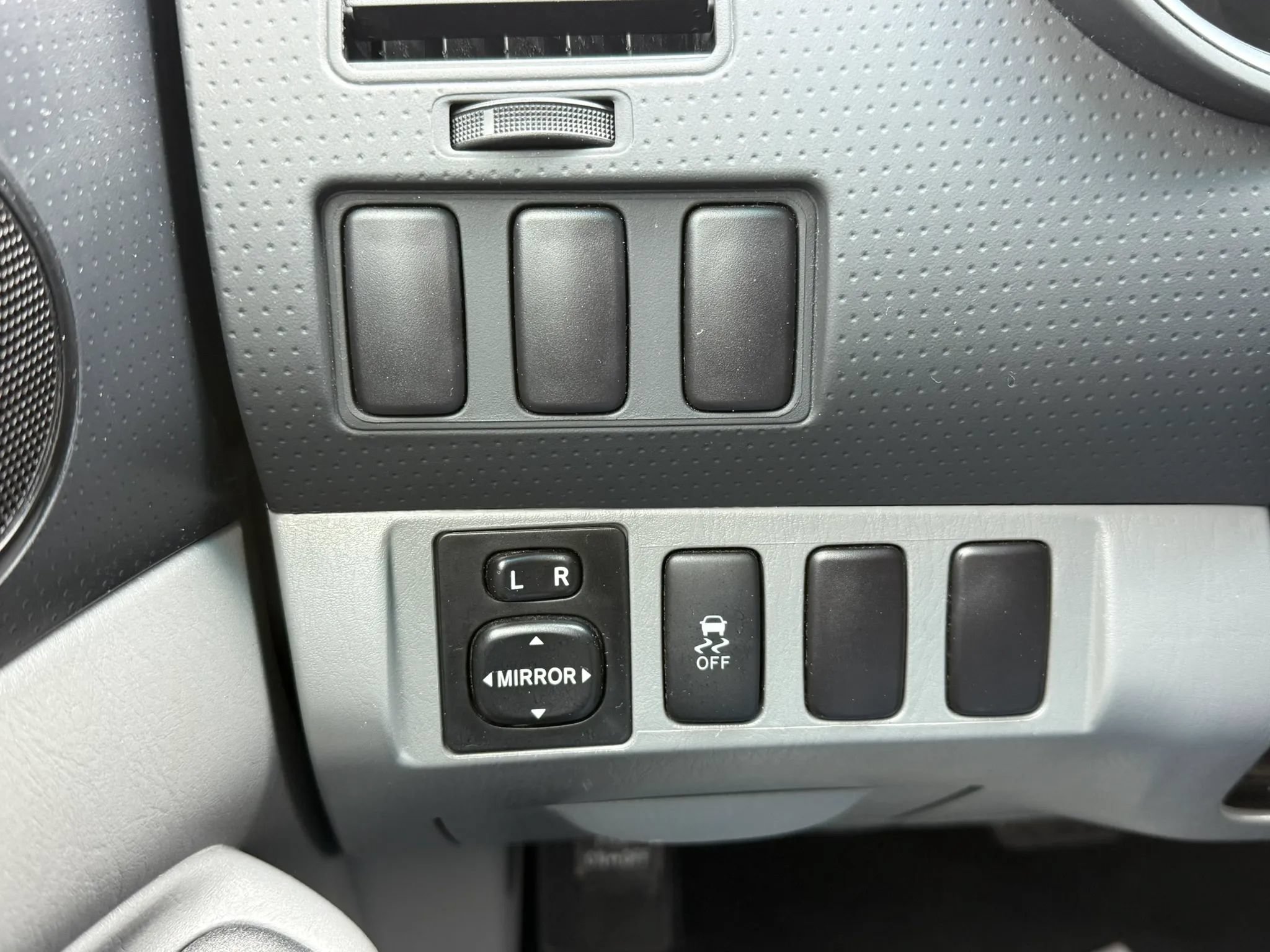 Used 2015 Toyota Tacoma 2WD Access Cab w/ Convenience Package image 19