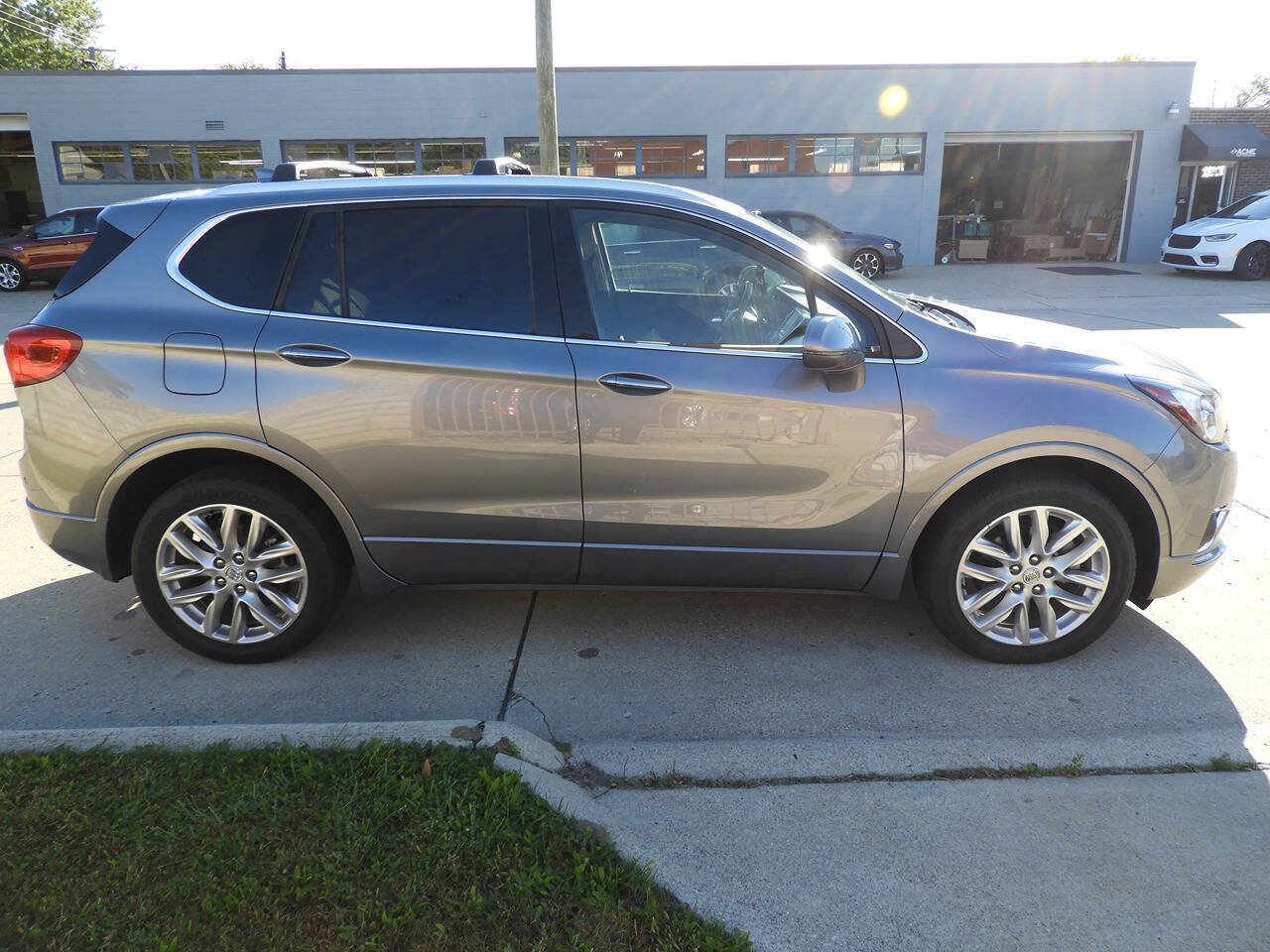 Used 2019 Buick Envision Premium AWD/4WD image 10
