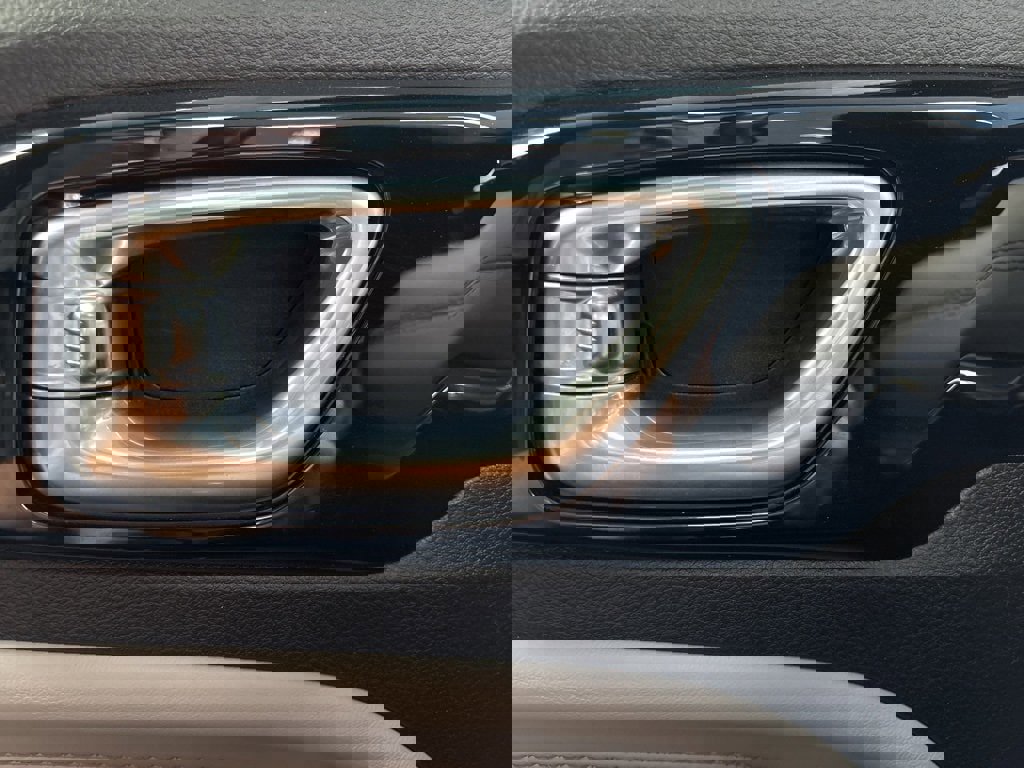 Used 2022 Jeep Compass Limited image 23