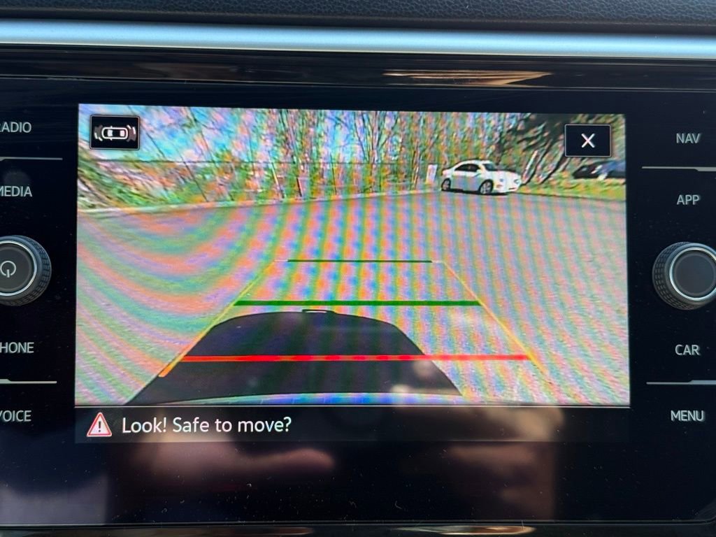 Used 2022 Volkswagen Atlas SEL Premium image 11