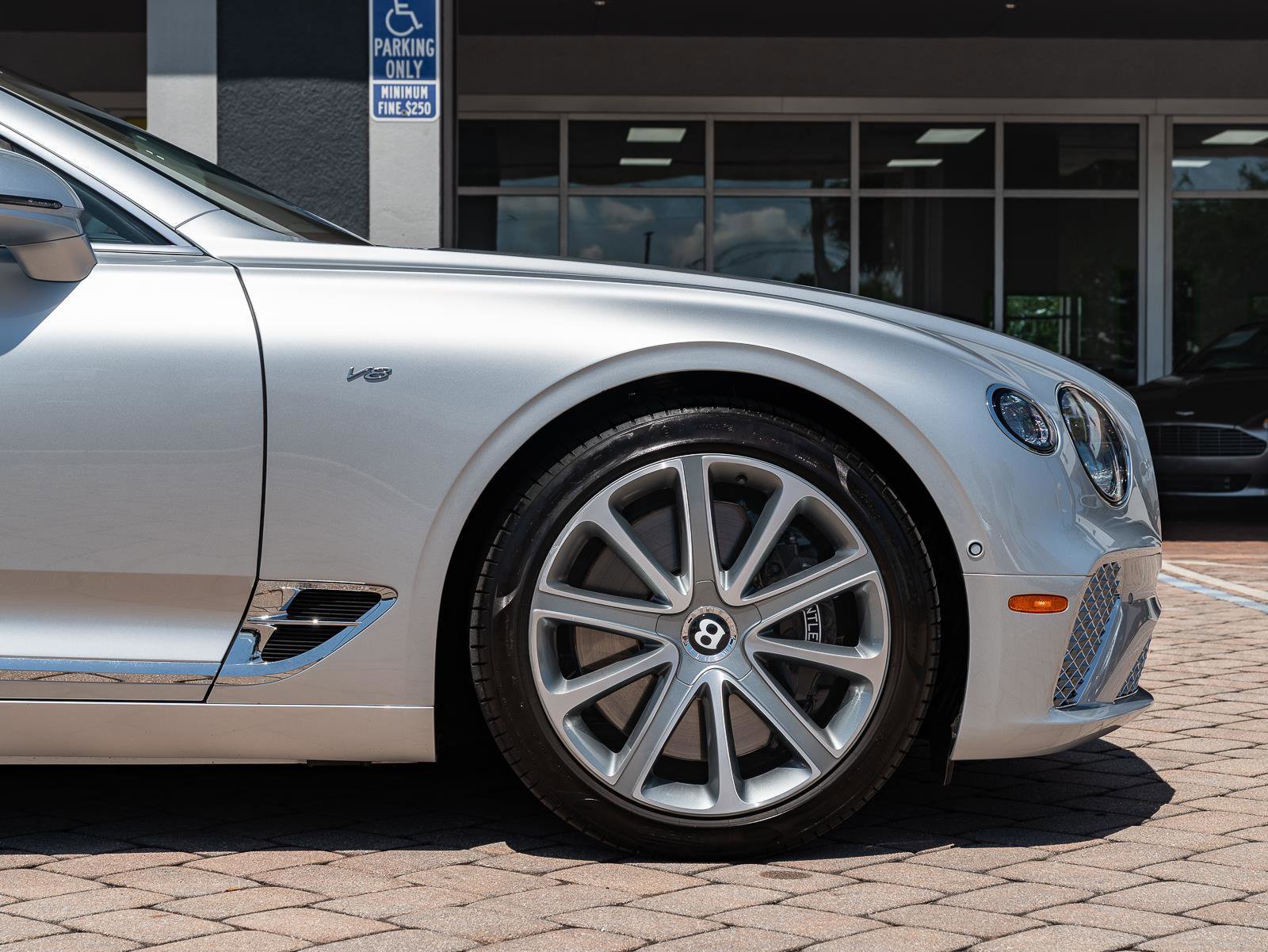 Used 2022 Bentley Continental GT AWD/4WD image 51
