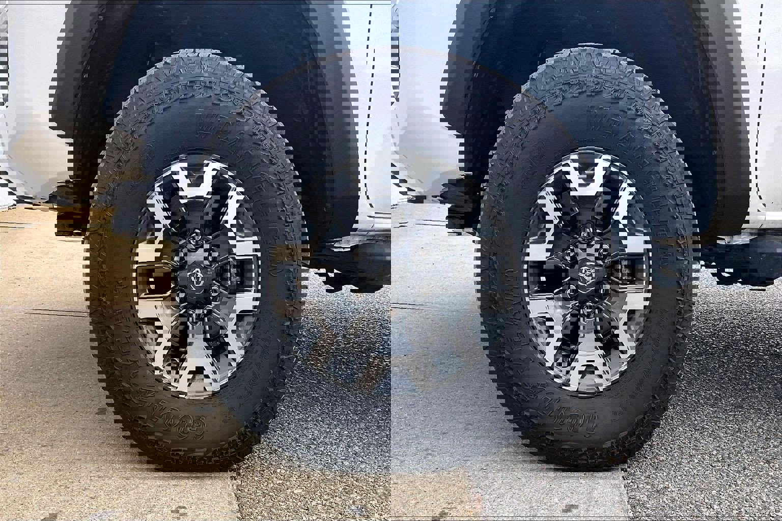 Used 2023 Toyota Tacoma TRD Off-Road image 11