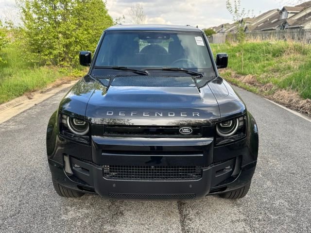 New 2026 Land Rover Defender 110 X-Dynamic SE AWD/4WD image 3