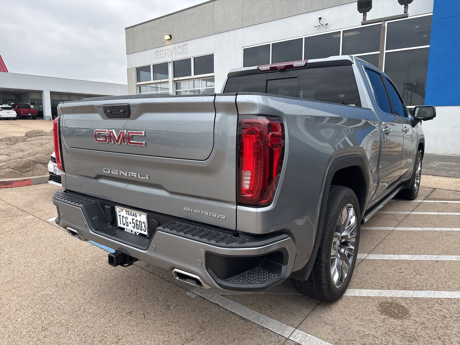 Used 2023 GMC Sierra 1500 Denali w/ Denali Reserve Package AWD/4WD image 7