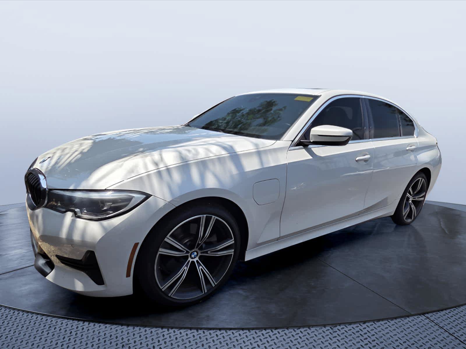 Used 2021 BMW 330e w/ Premium Package RWD image 3