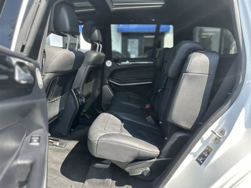 Used 2017 Mercedes-Benz GLS 550 4MATIC image 16