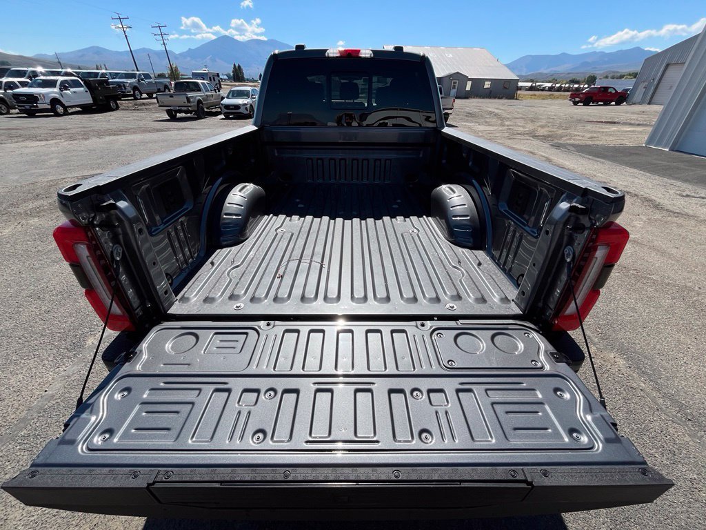 New 2026 Ford F350 Platinum w/ FX4 Off-Road Package AWD/4WD image 17
