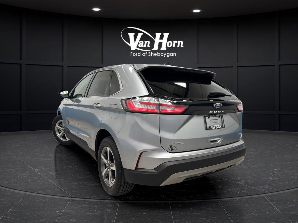 Used 2024 Ford Edge SEL w/ Convenience Package AWD/4WD image 5