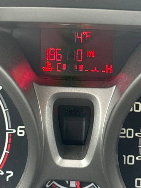 Used 2013 Ford Fiesta SE FWD image 4