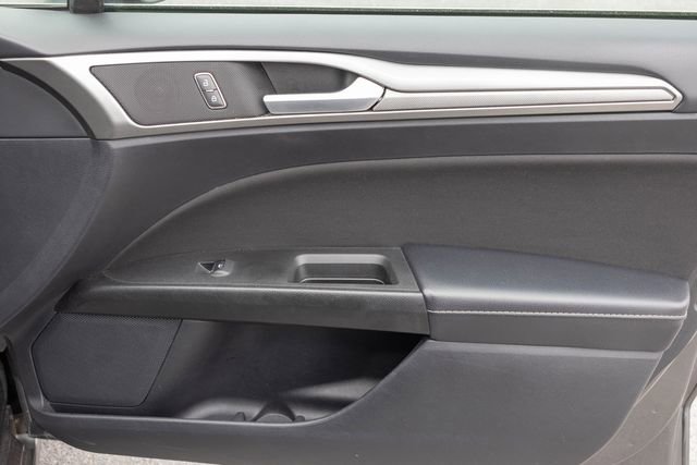 Used 2019 Ford Fusion SE image 20