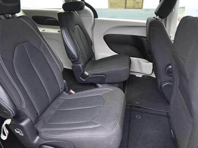 Used 2023 Chrysler Voyager LX FWD image 22