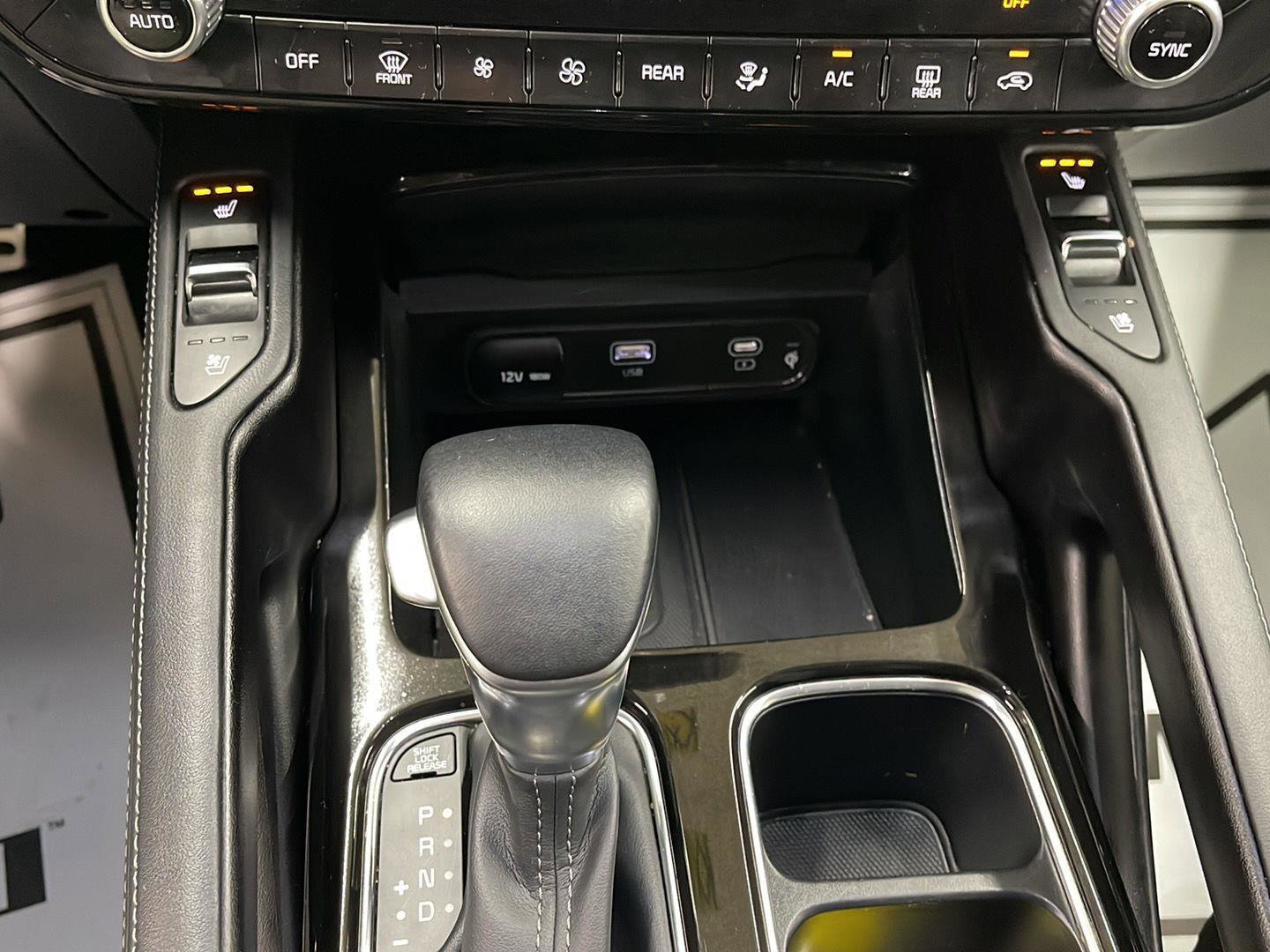 Used 2024 Kia Telluride SX Prestige w/ Towing Package AWD/4WD image 19