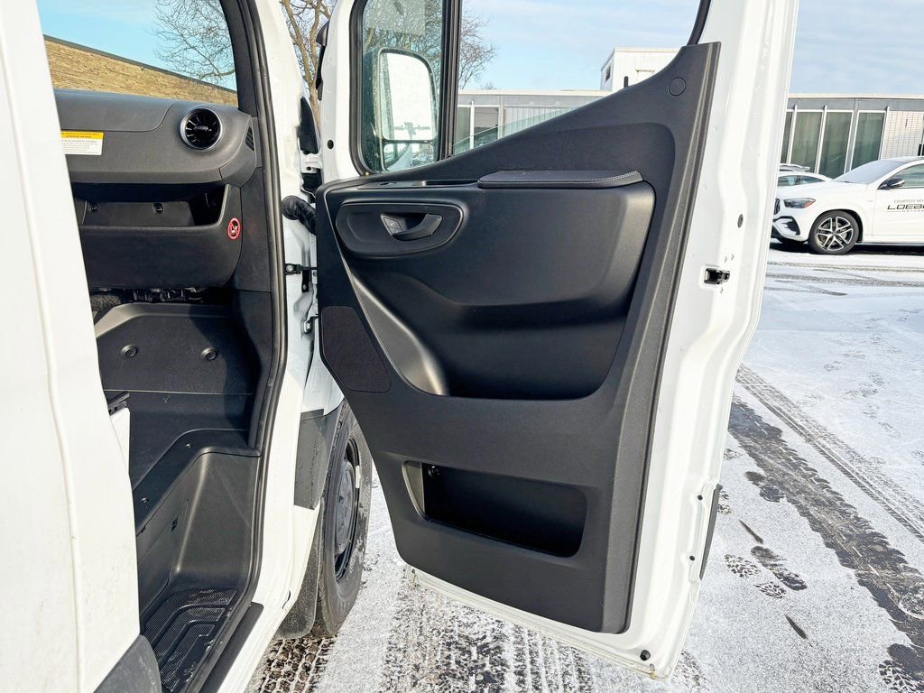 Used 2026 Mercedes-Benz Sprinter 2500 image 18
