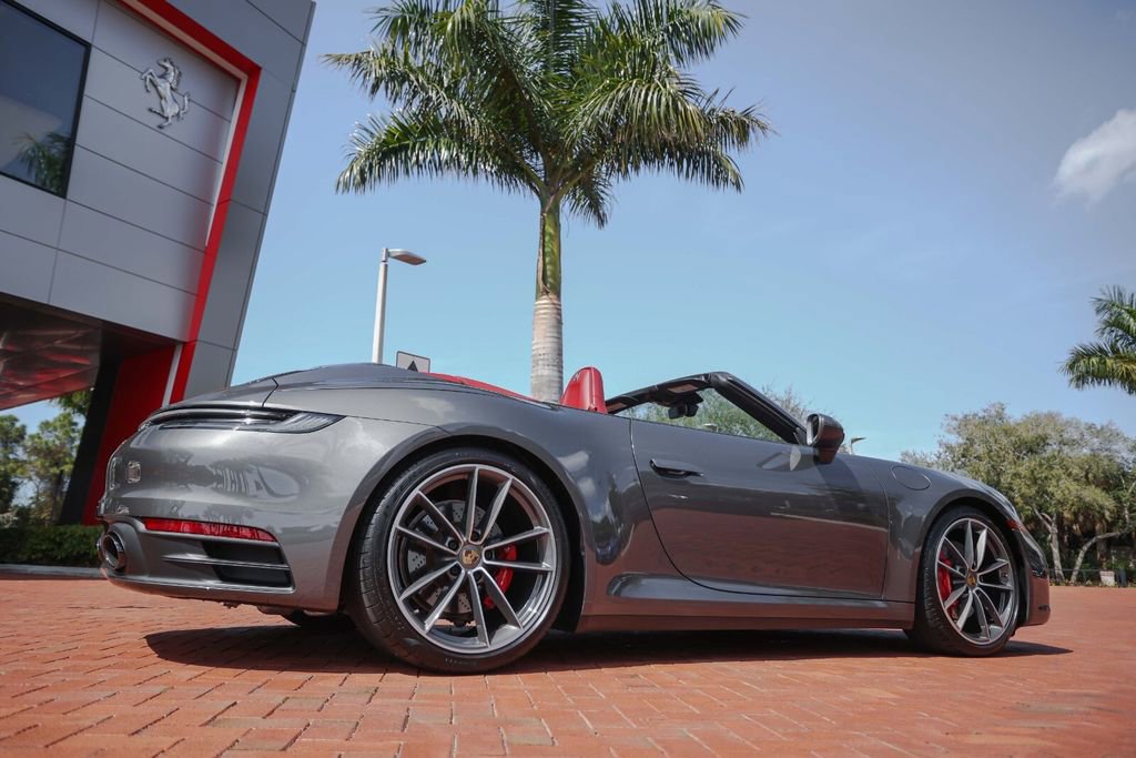 Used 2020 Porsche 911 Carrera 4S image 24