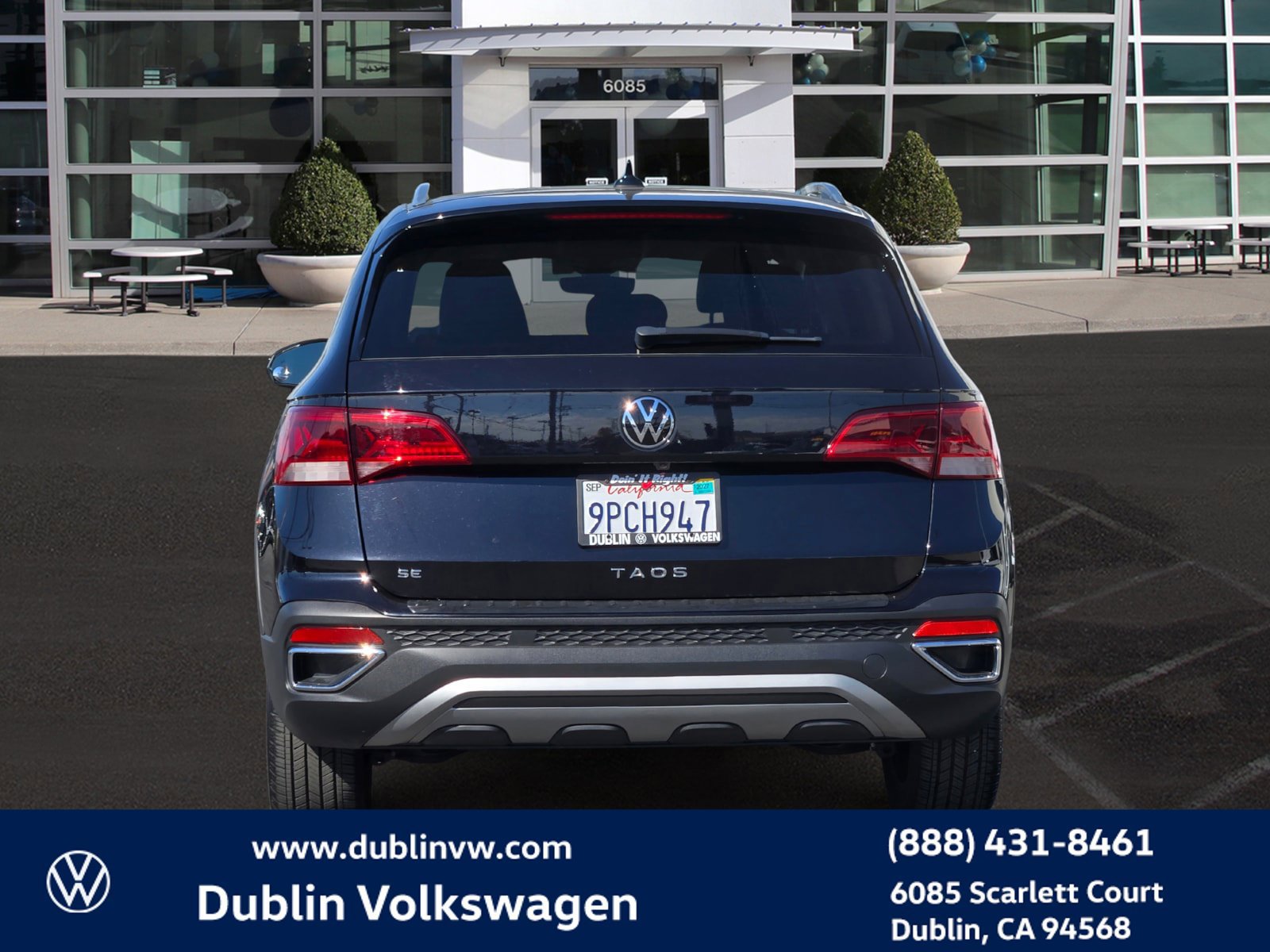 Certified 2024 Volkswagen Taos SE FWD image 5