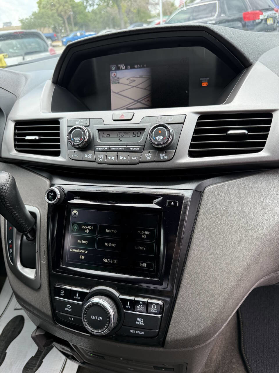 Used 2015 Honda Odyssey Touring Elite image 28