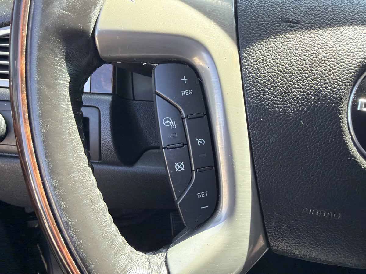Used 2014 GMC Yukon Denali AWD/4WD image 38