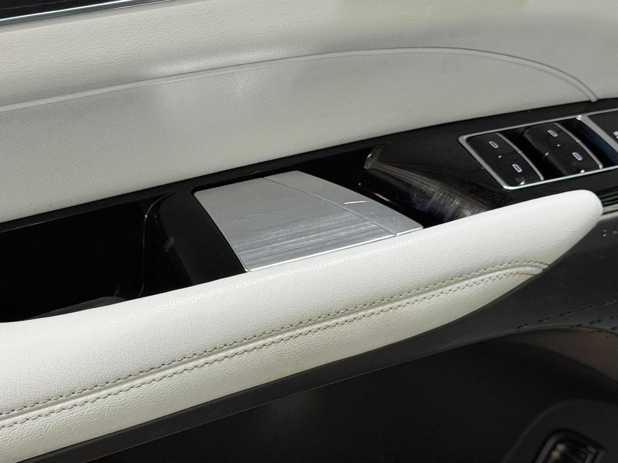Certified 2024 Cadillac Lyriq Luxury RWD image 29