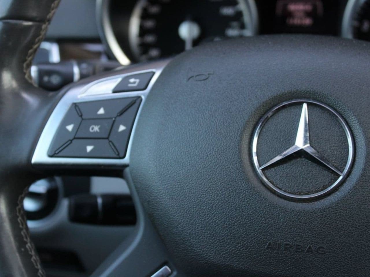 Used 2015 Mercedes-Benz ML 350 2WD image 24