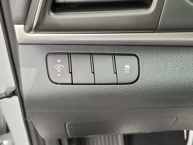 Used 2019 Hyundai Elantra SE w/ Cargo Package FWD image 18