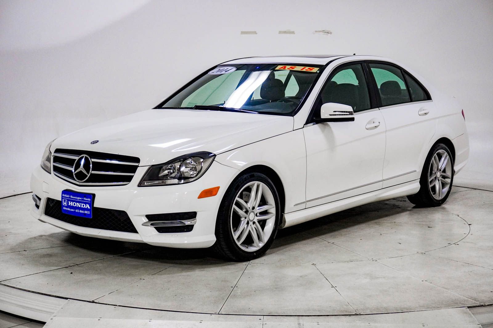 Used 2014 Mercedes-Benz C 300 4MATIC Sedan image 2