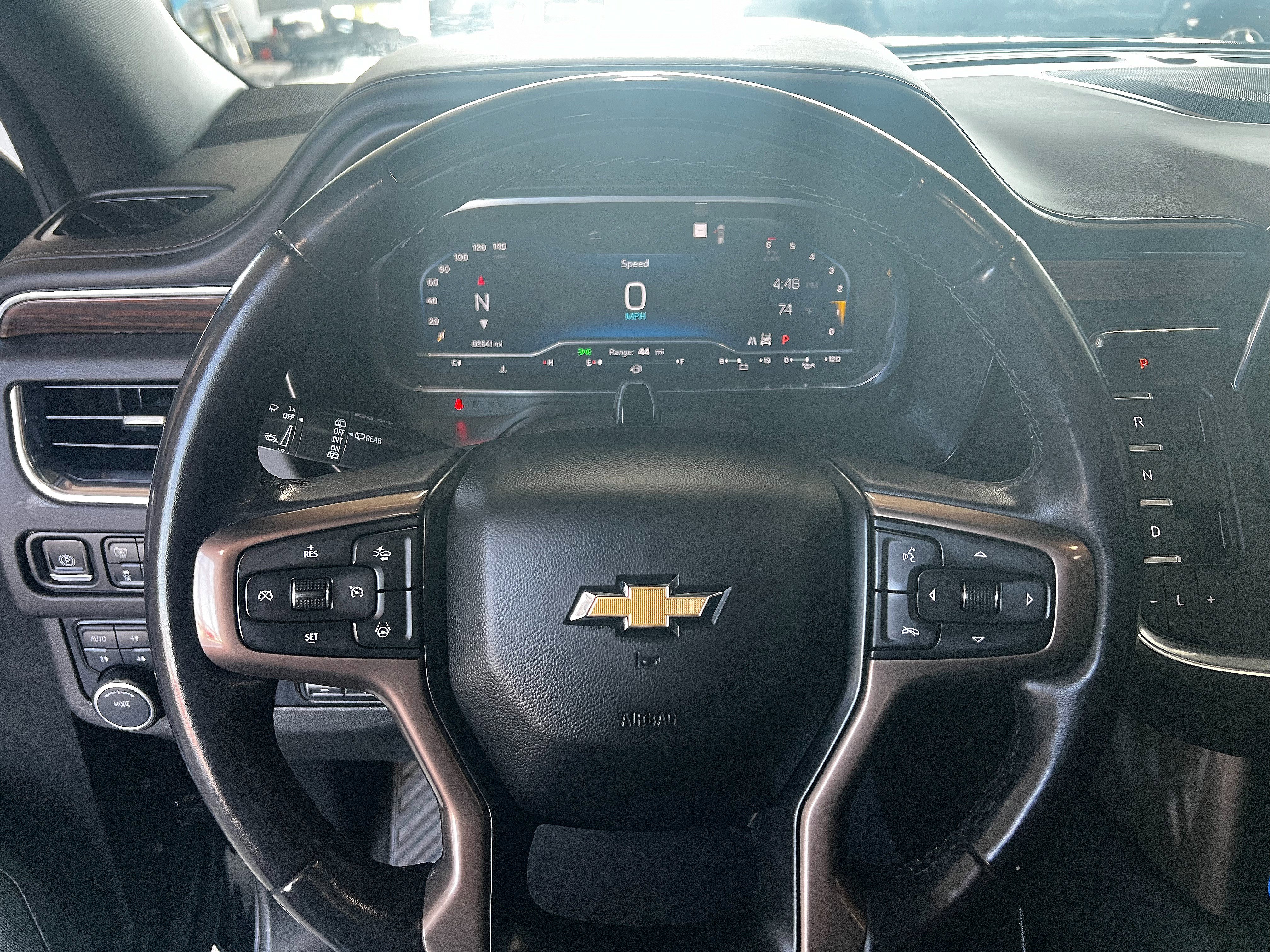 Used 2023 Chevrolet Suburban High Country w/ Advanced Technology Package AWD/4WD image 16