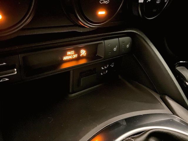 Used 2020 MAZDA MX-5 Miata RF Club RWD image 29
