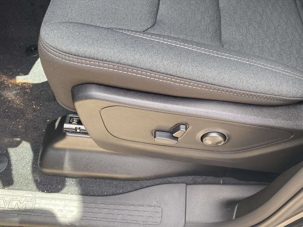 New 2026 RAM 1500 Big Horn AWD/4WD image 17