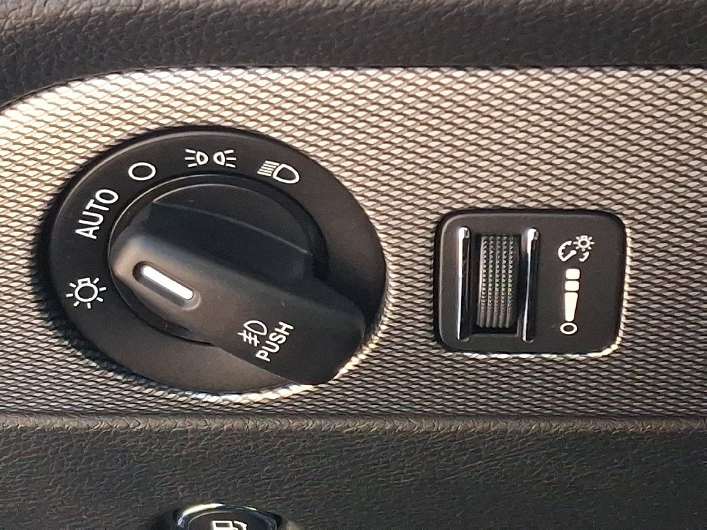 Used 2018 Dodge Durango GT w/ Premium Group AWD/4WD image 25