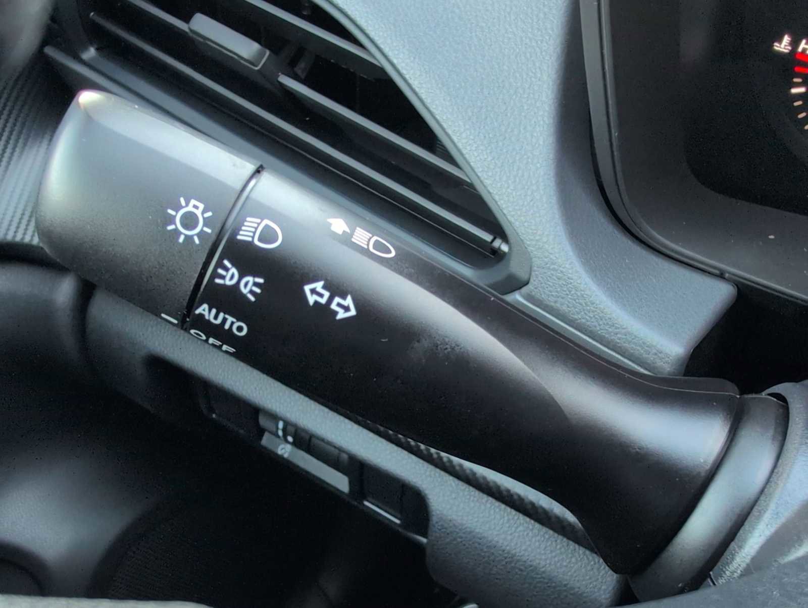 Certified 2025 Subaru Crosstrek 2.0i image 27