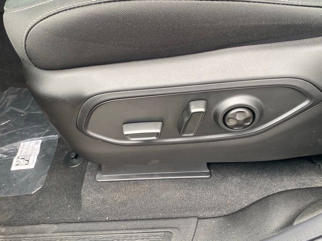 New 2025 Jeep Grand Cherokee Laredo X w/ Luxury Tech Group I image 16