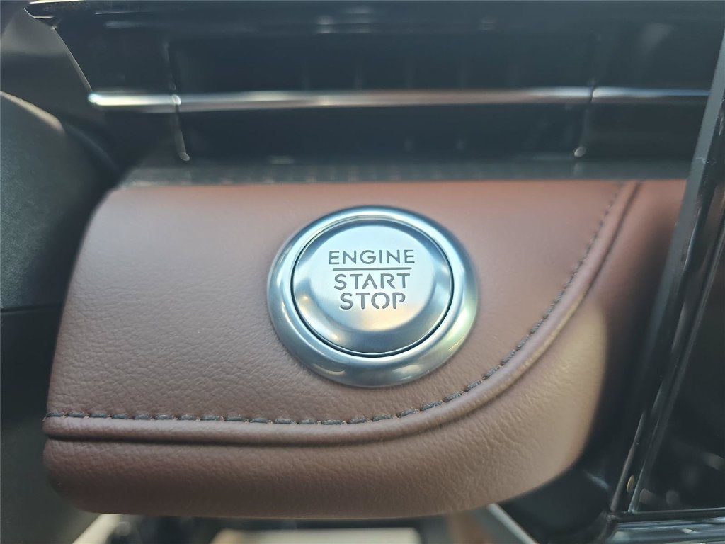 New 2026 Lincoln Nautilus Reserve AWD/4WD image 17