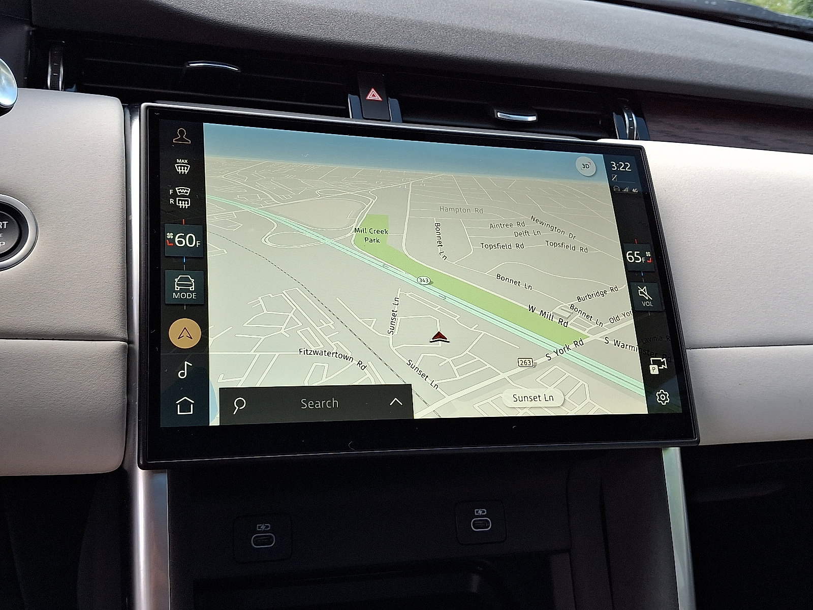 Used 2025 Land Rover Discovery Sport S image 16