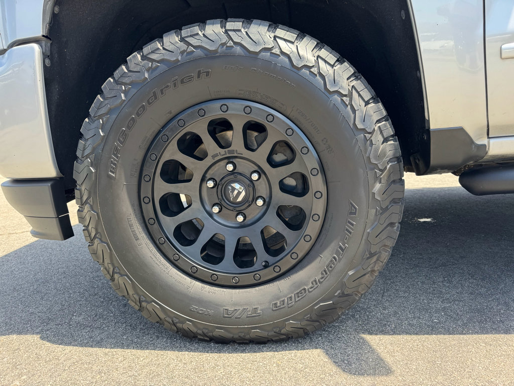 Used 2018 Chevrolet Silverado 1500 LT w/ All Star Edition AWD/4WD image 7