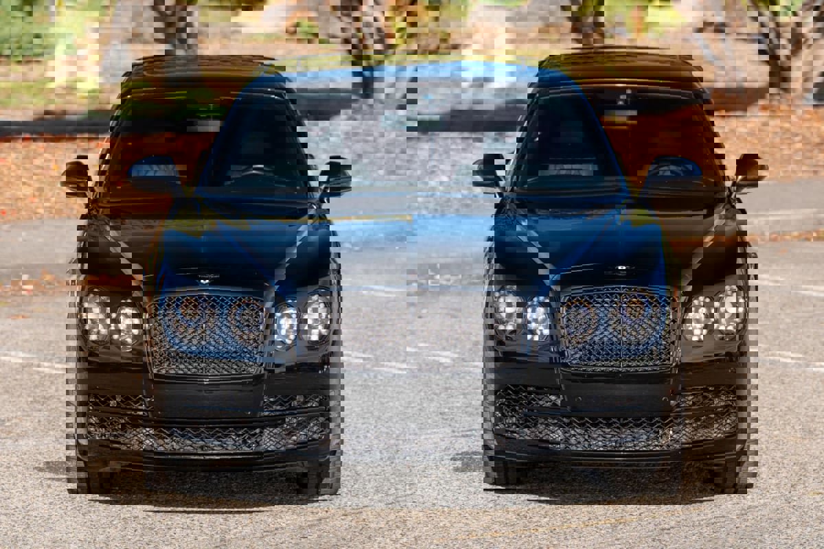 Used 2015 Bentley Flying Spur V8 image 5