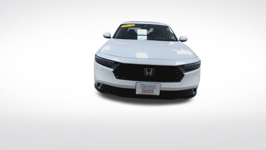 Used 2024 Honda Accord Touring image 3