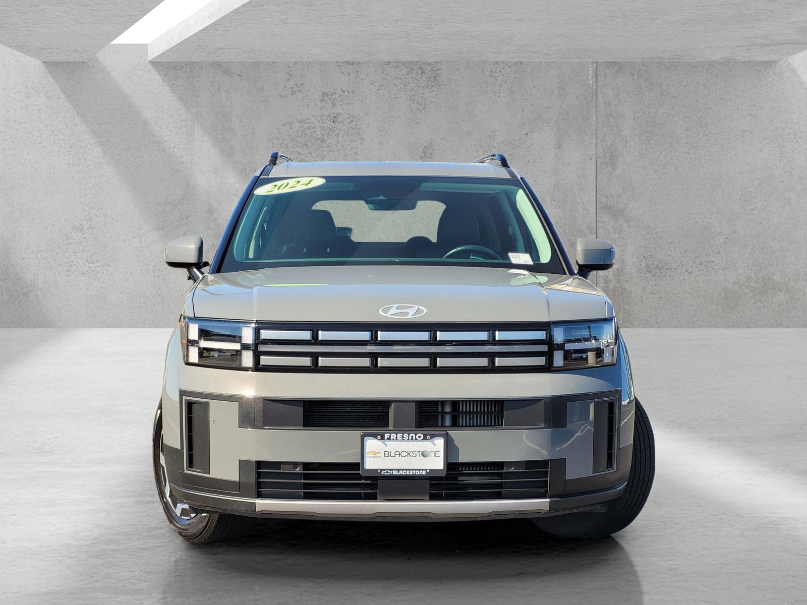 Used 2024 Hyundai Santa Fe SEL image 2