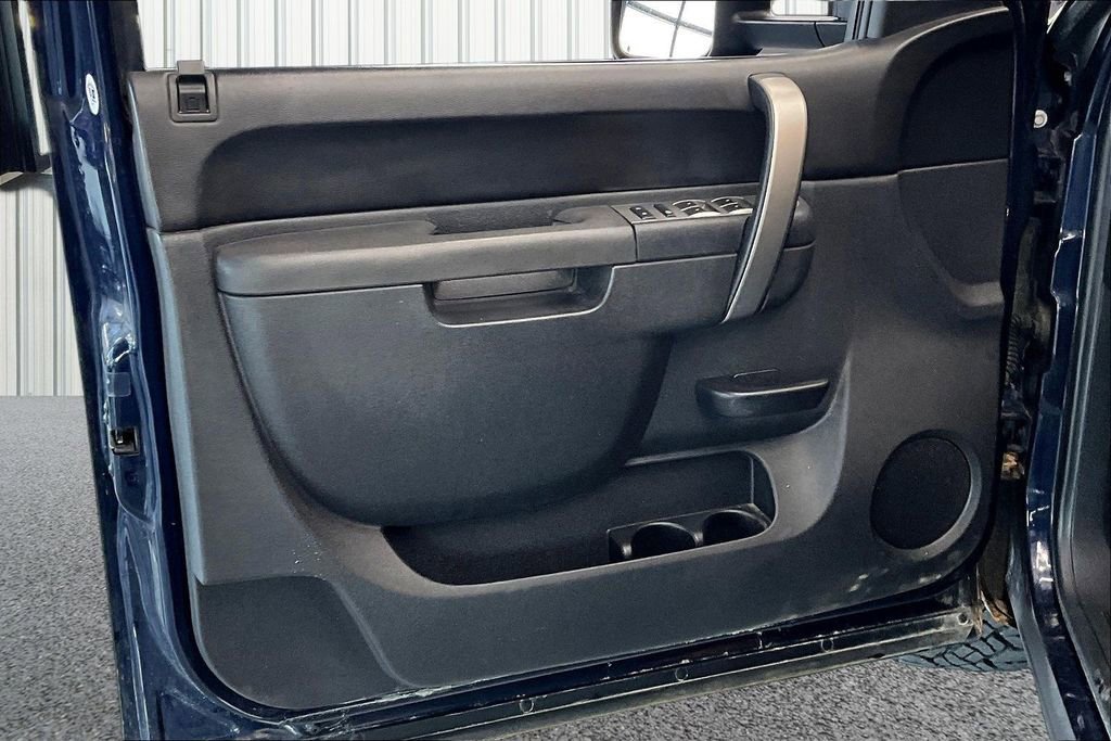 Used 2011 Chevrolet Silverado 1500 LT w/ All-Star Edition AWD/4WD image 18