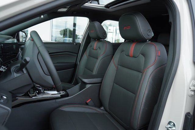 New 2026 Chevrolet Trax RS w/ Sunroof Package image 23