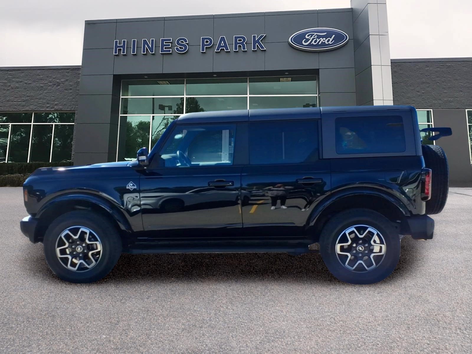 Certified 2024 Ford Bronco Outer Banks AWD/4WD image 4