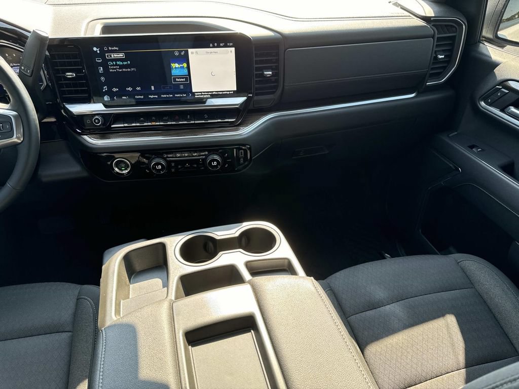Used 2023 Chevrolet Silverado 1500 RST AWD/4WD image 15