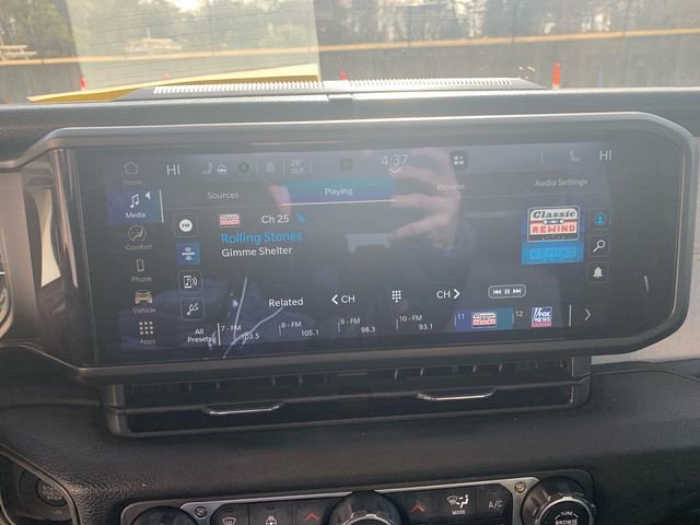 Used 2024 Jeep Wrangler Unlimited w/ Convenience Group image 24