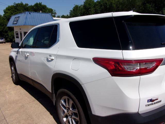 Used 2019 Chevrolet Traverse LS w/ LPO, Floor Liner Package FWD image 2