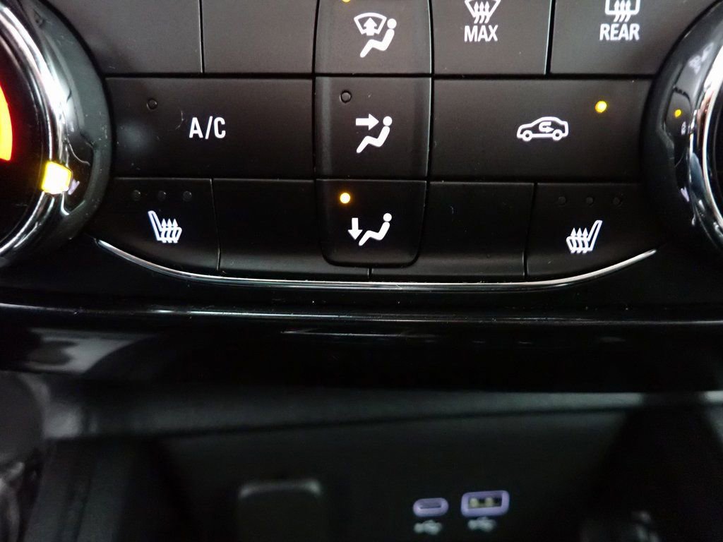 Used 2024 Chevrolet TrailBlazer RS image 2