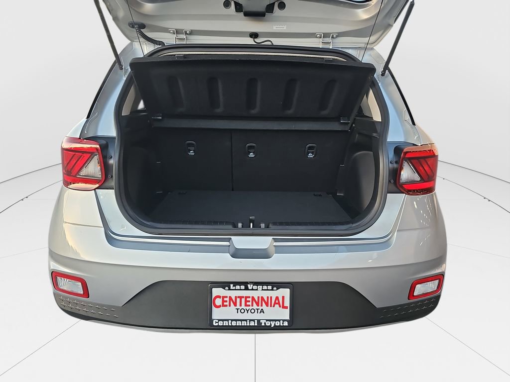 Used 2025 Hyundai Venue SEL image 21