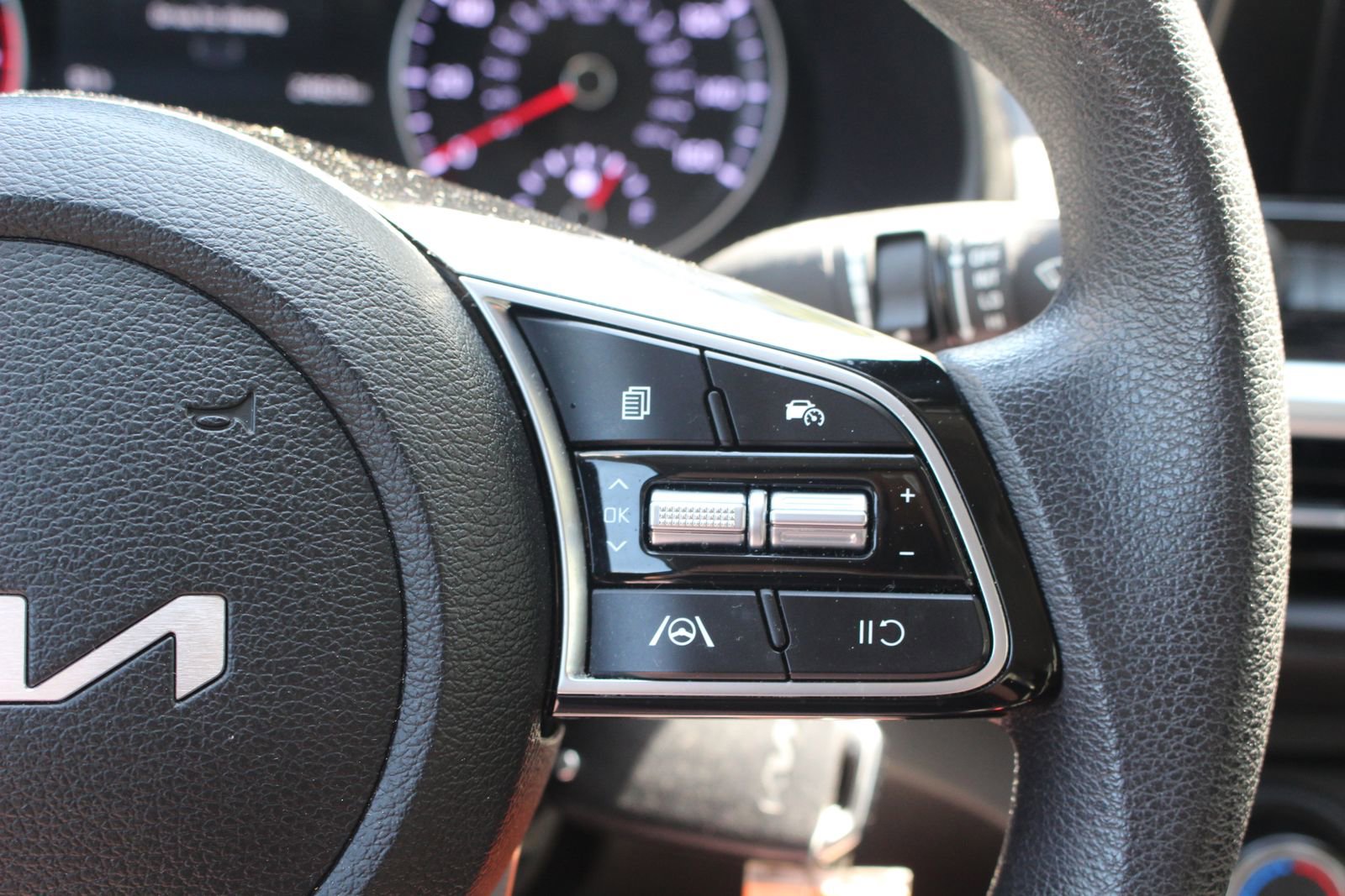 Certified 2024 Kia Forte LXS image 20