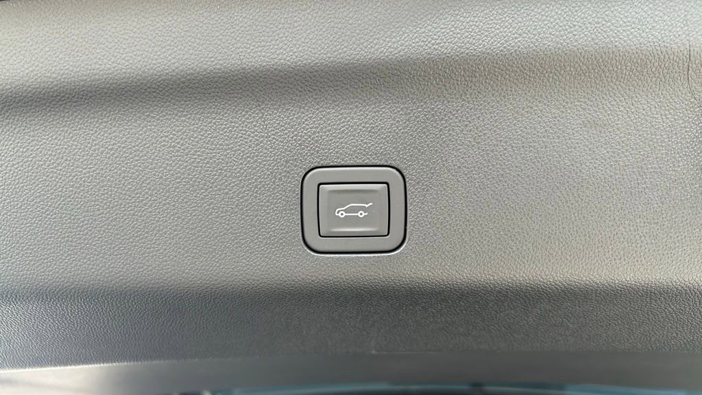 New 2026 Chevrolet Tahoe RST image 18