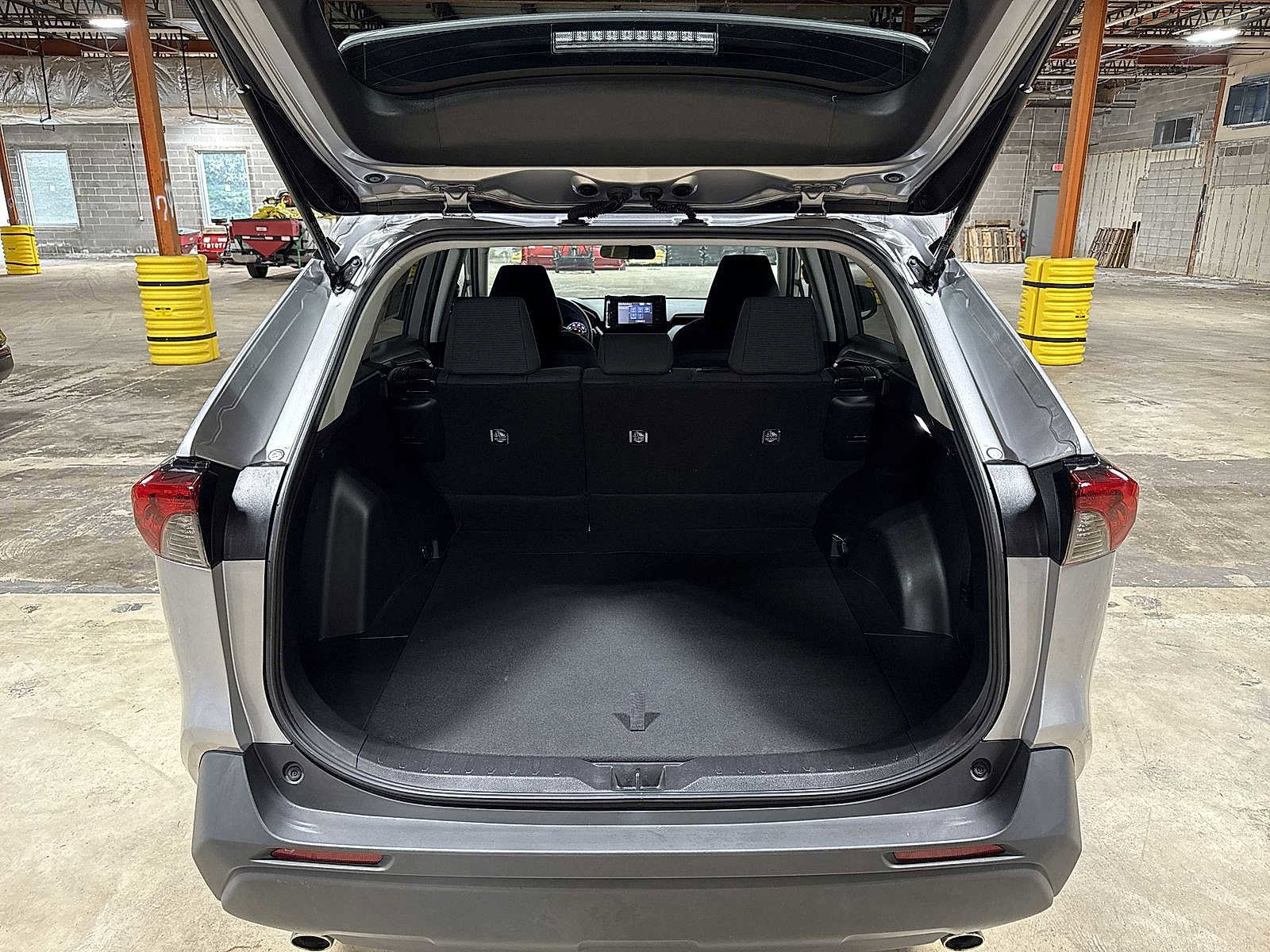 Certified 2022 Toyota RAV4 LE image 11