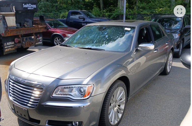 Used 2011 Chrysler 300 C w/ Sound Group RWD image 2
